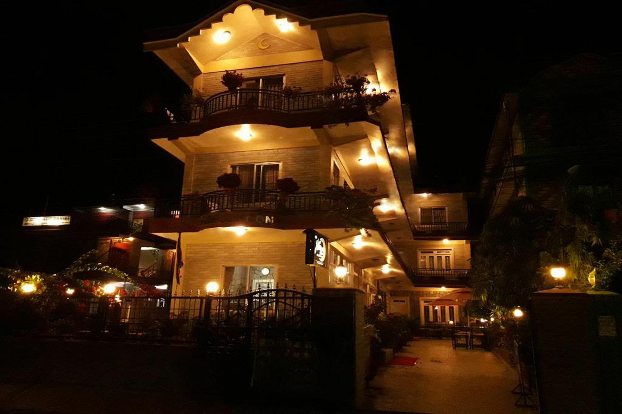 Harvest Moon Guest House Pokhara Exterior foto